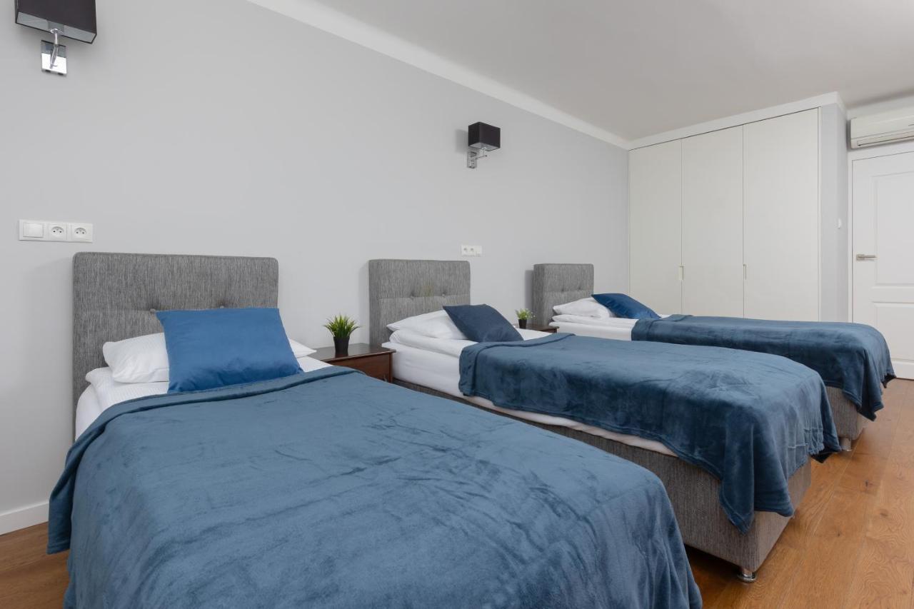 City Center Aparthotel Chmielna By Noclegi Renters Warsaw Exterior photo