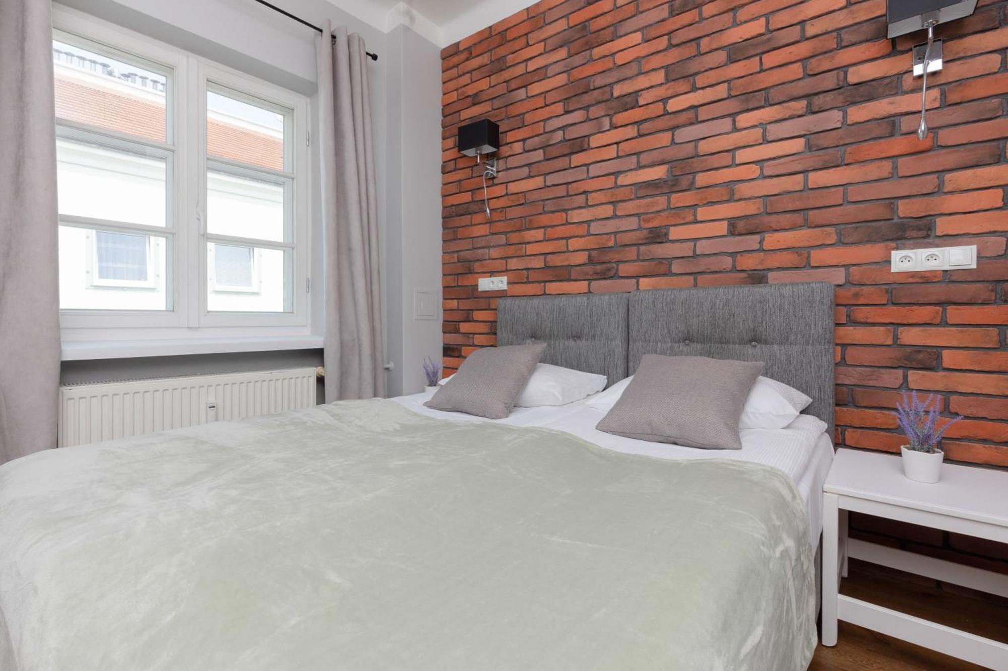 City Center Aparthotel Chmielna By Noclegi Renters Warsaw Exterior photo